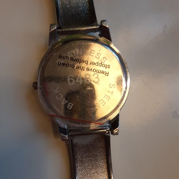 BLINGY WATCH! - Picture 4 of 5